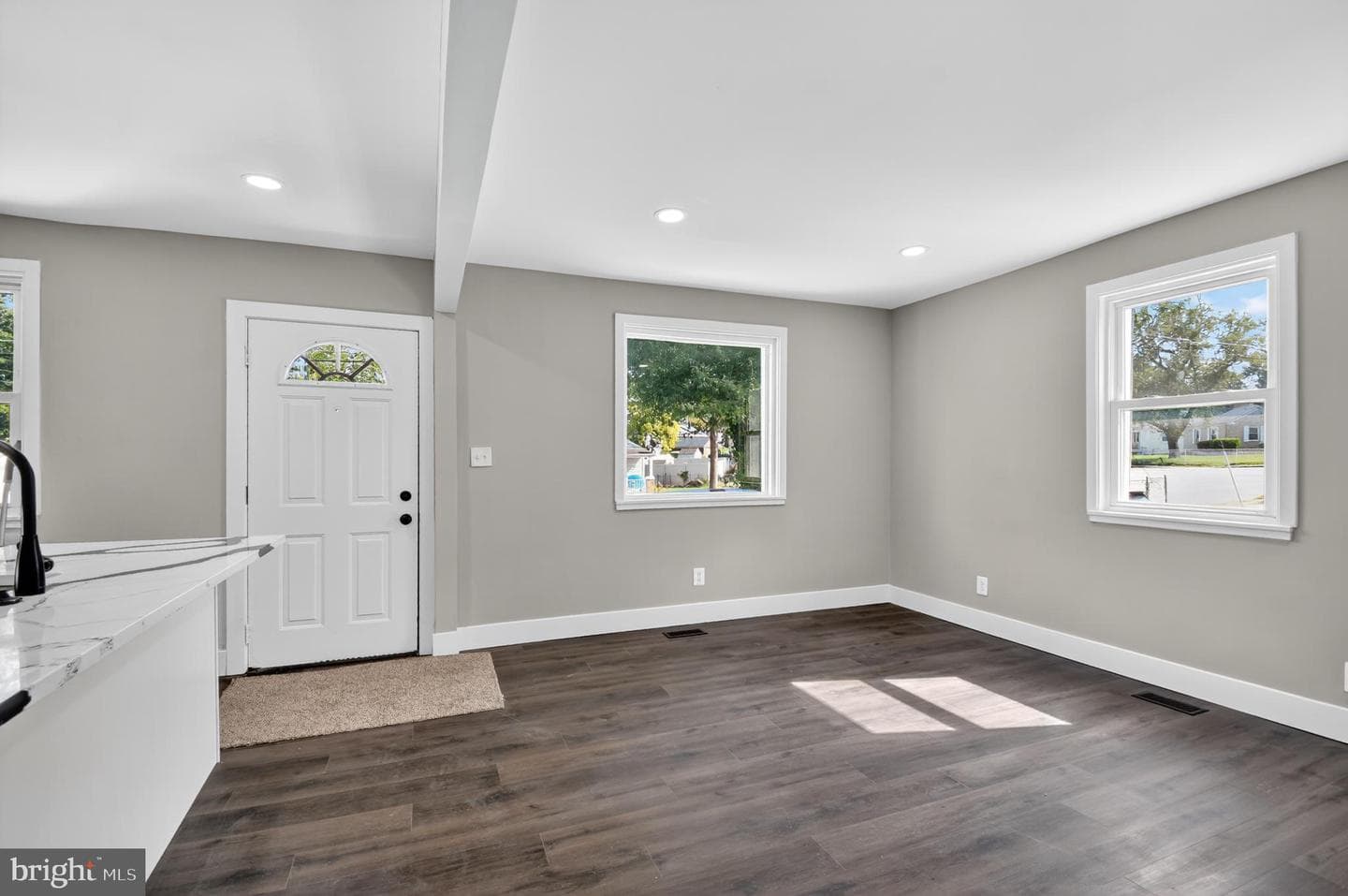 1312 Dunbar Oaks Drive photo 5