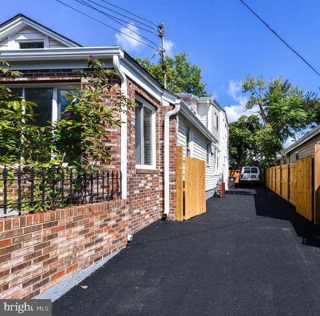 4104 Byers Street photo 2