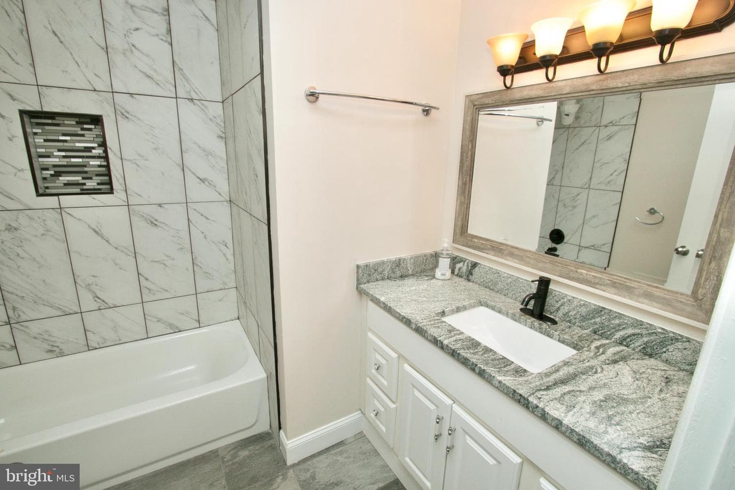 4104 Byers Street photo 22