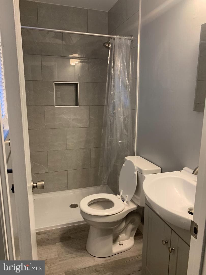 9910 Glen Way photo 18
