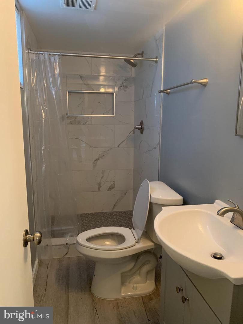 9910 Glen Way photo 23