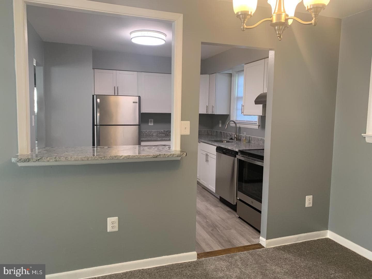 9910 Glen Way photo 3