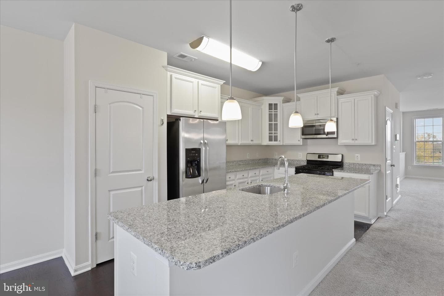 2633 Campus Way N photo 16