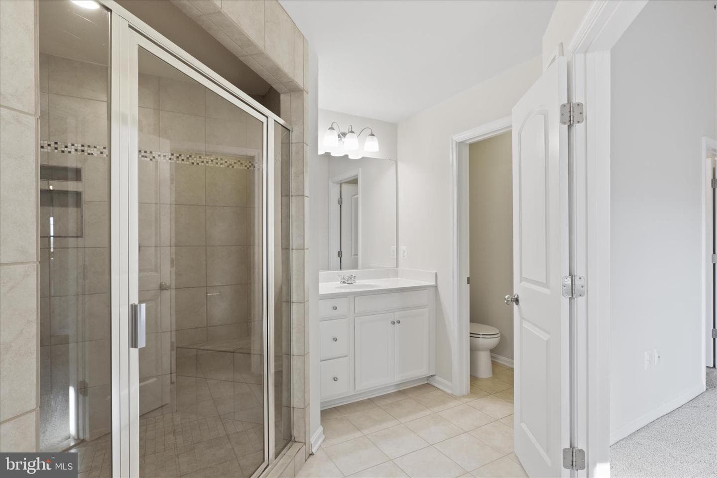 2633 Campus Way N photo 25