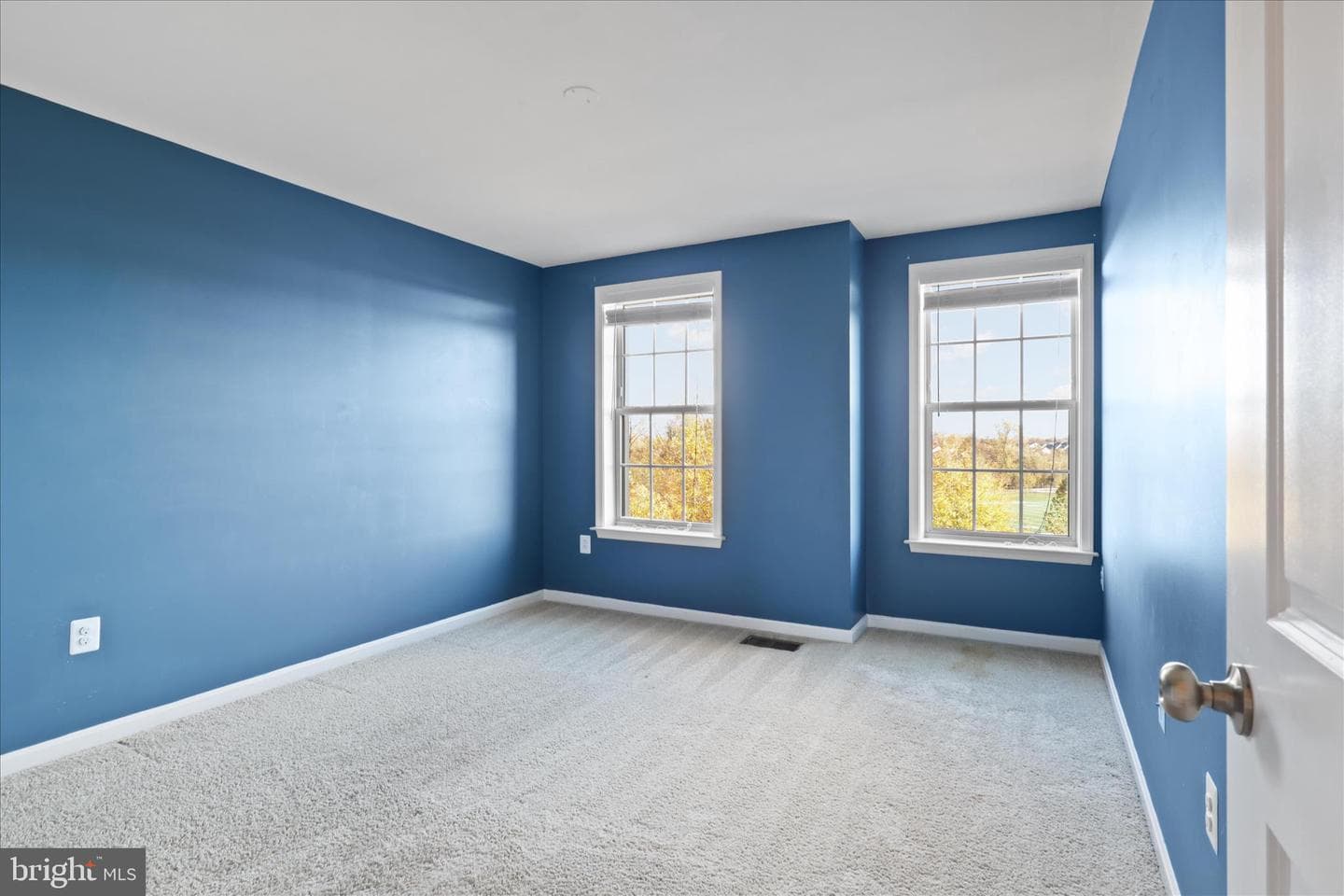 2633 Campus Way N photo 31