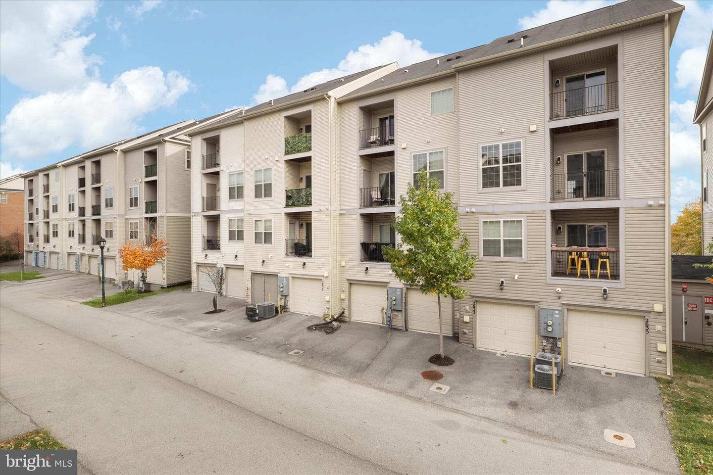 2633 Campus Way N photo 37