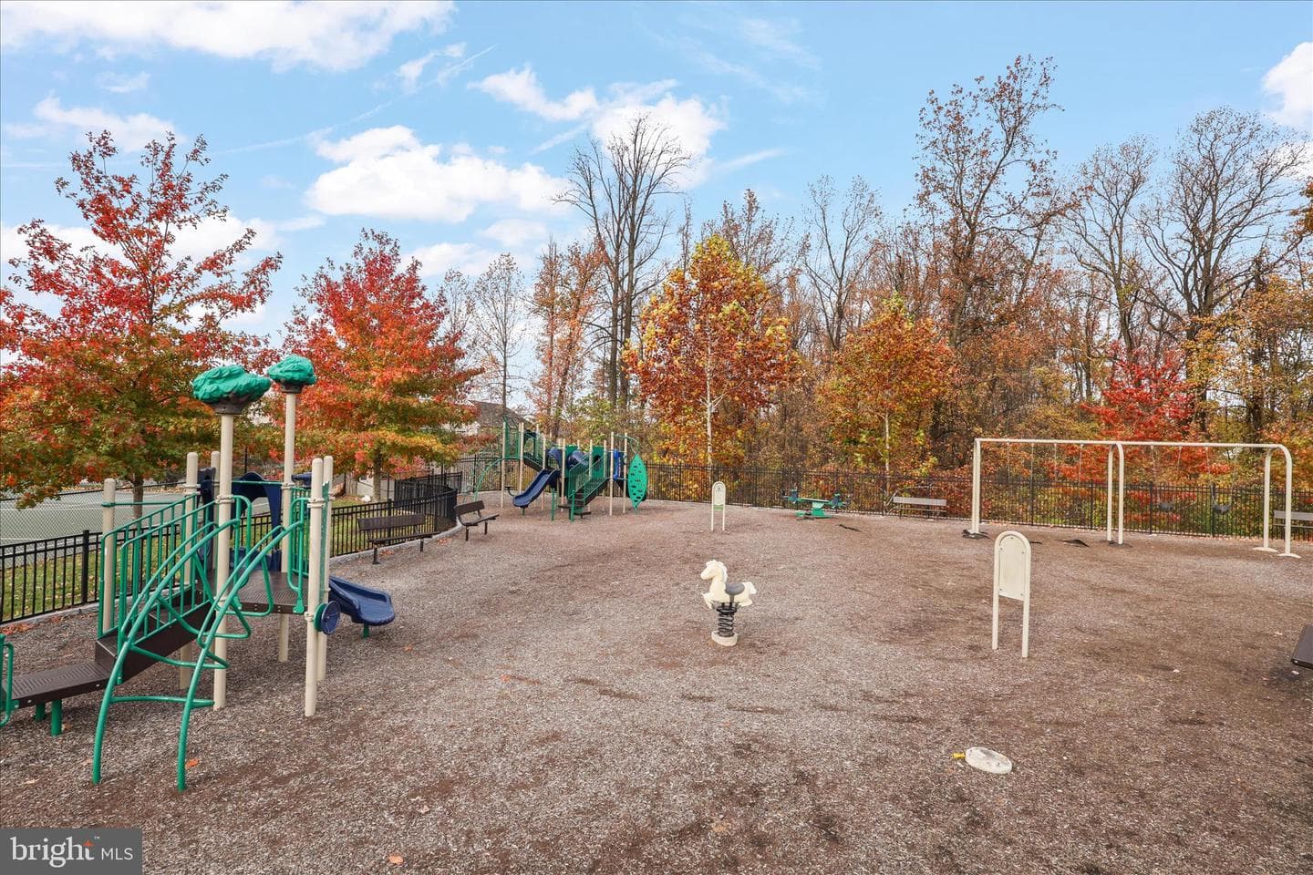 2633 Campus Way N photo 45