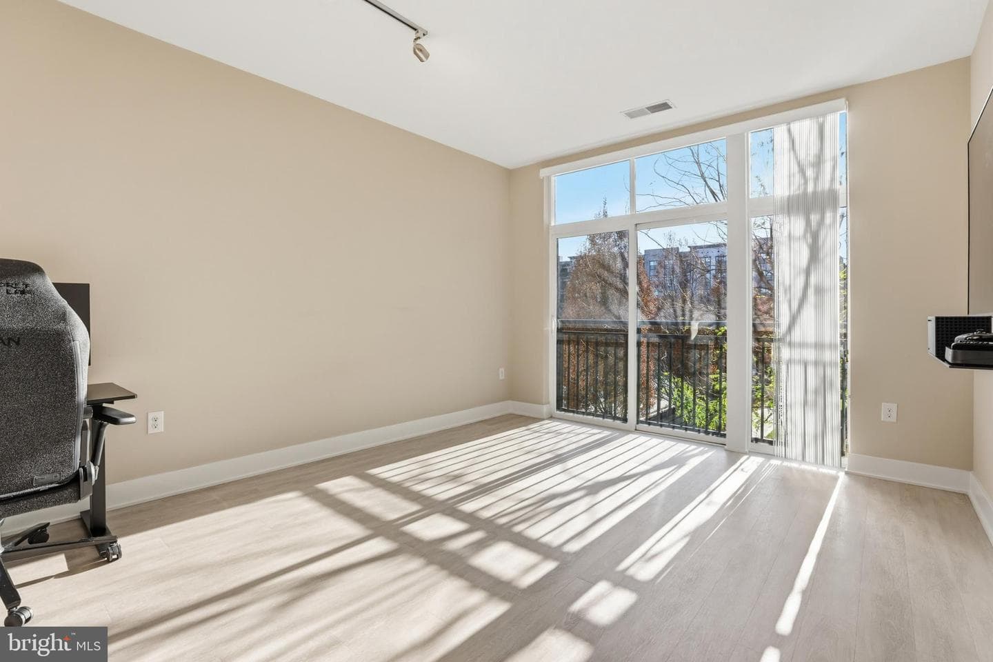 145 Riverhaven Drive #245 photo 8