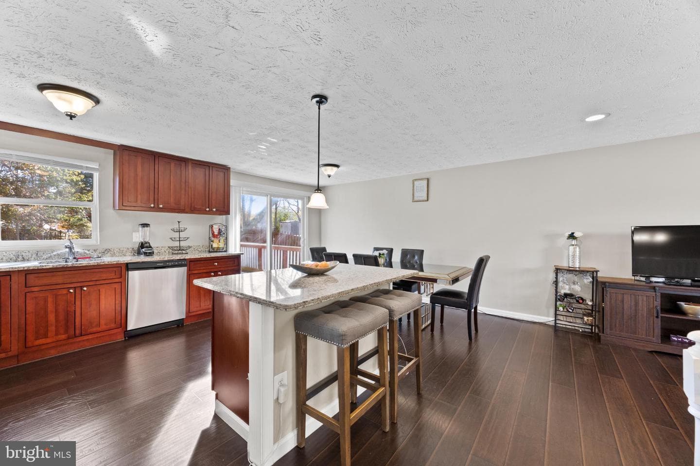 8600 Temple Hill Road photo 5