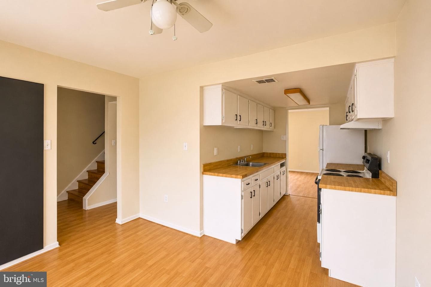 9002 Continental Place photo 6