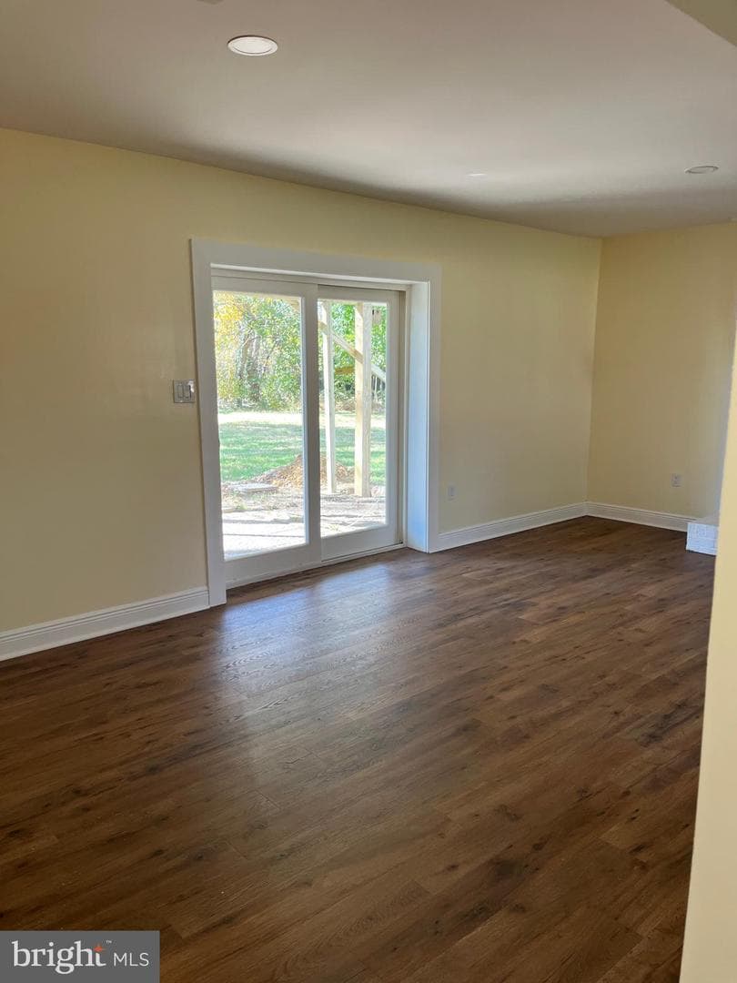 6706 Surratts Road photo 10