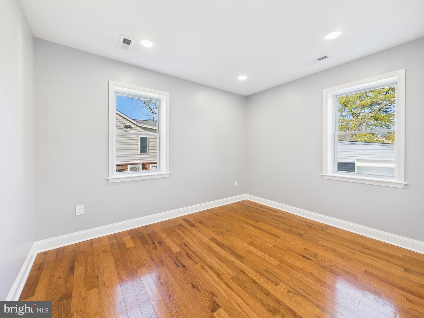 5010 Pierce Avenue photo 35