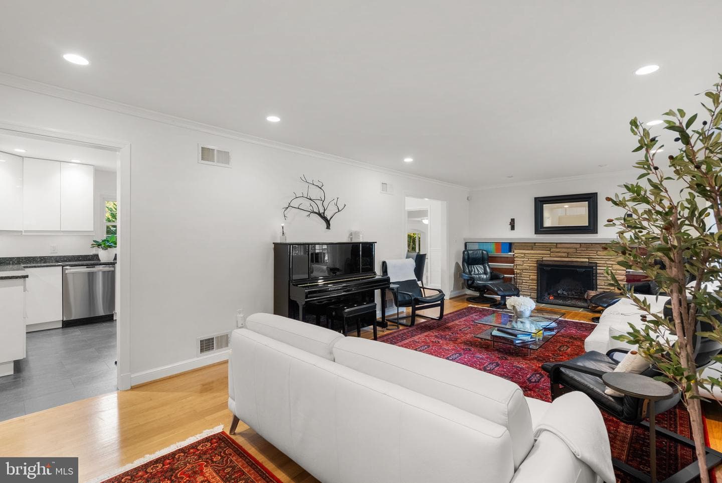 4111 Clagett Road photo 4