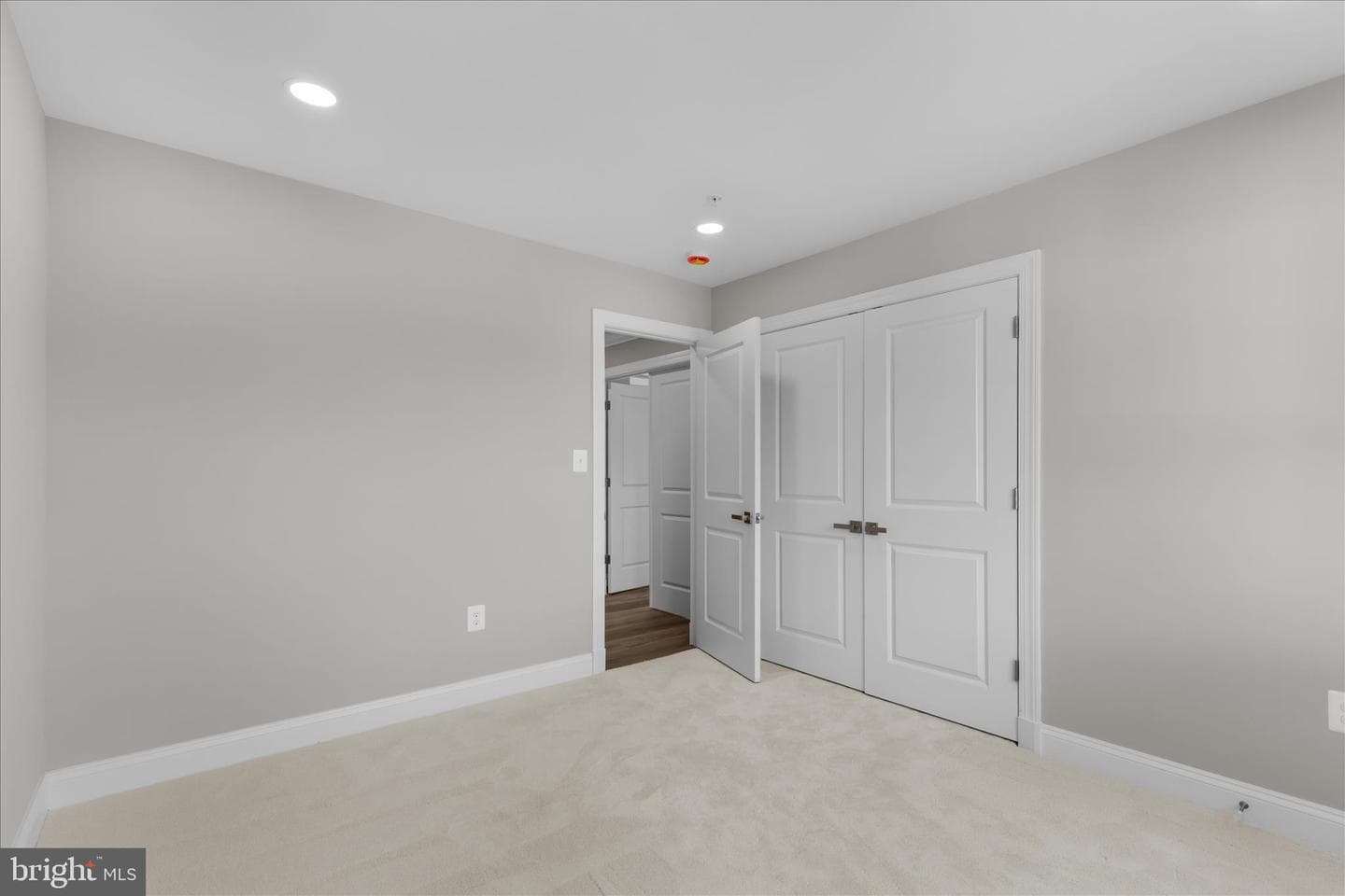200 Lismore Drive photo 33