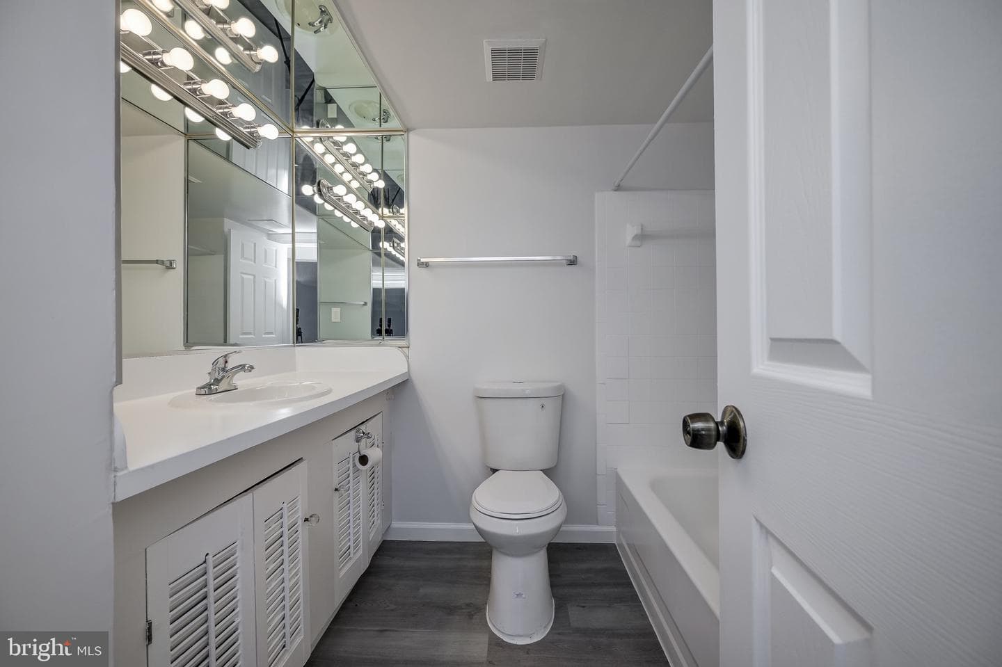 11216 Cherry Hill Road #304 photo 19