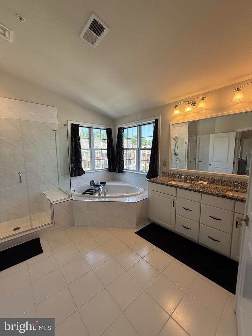3600 Martingale Road photo 24