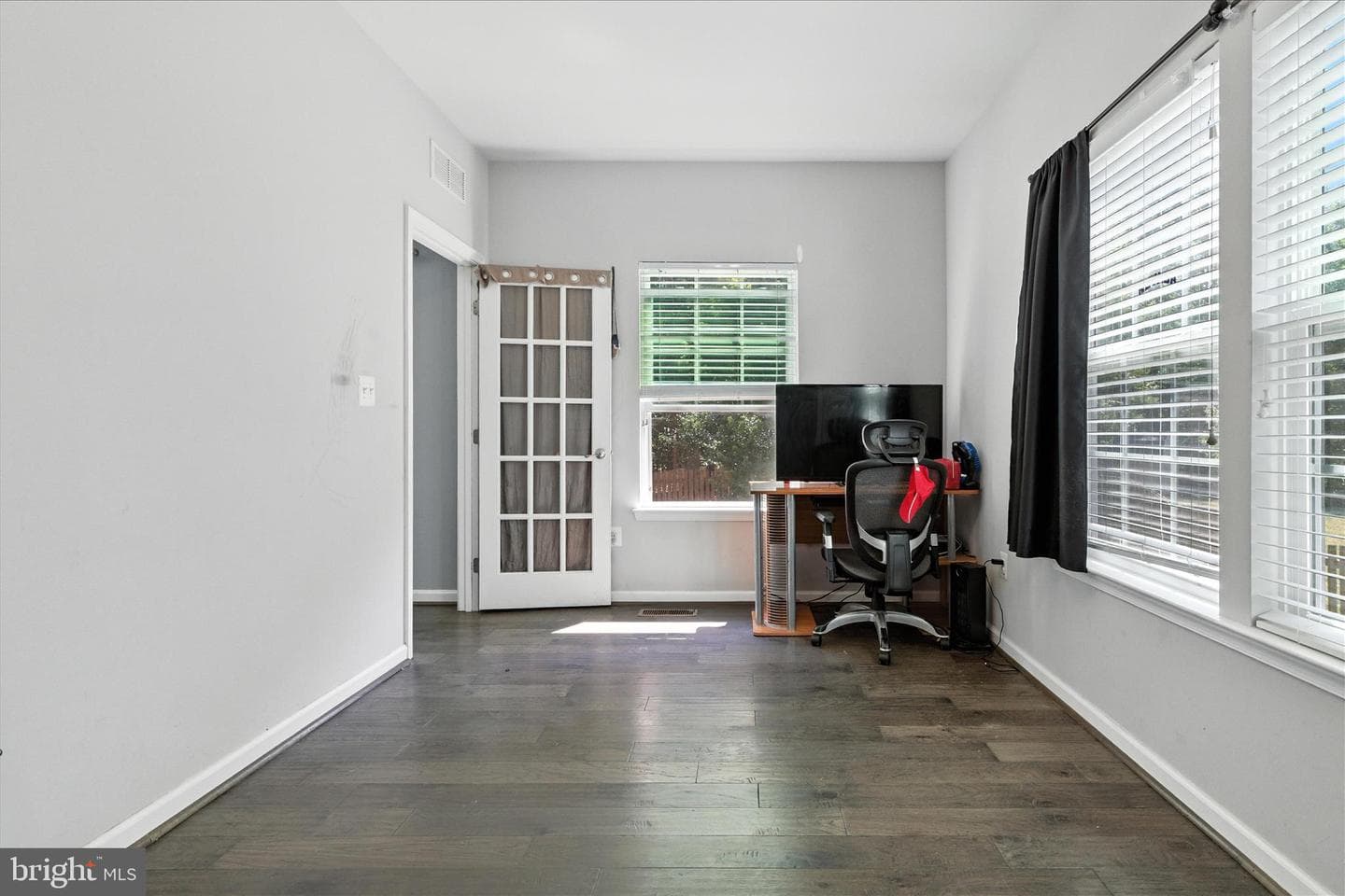 8518 Cedar Chase Drive photo 10