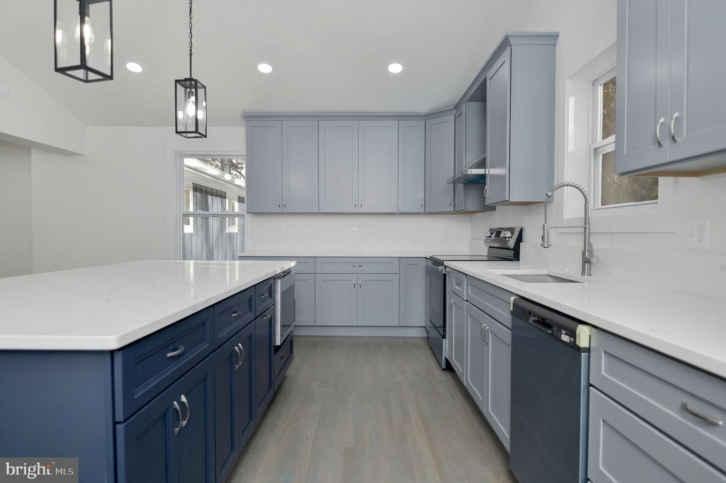 2016 Spring Grove Drive photo 13