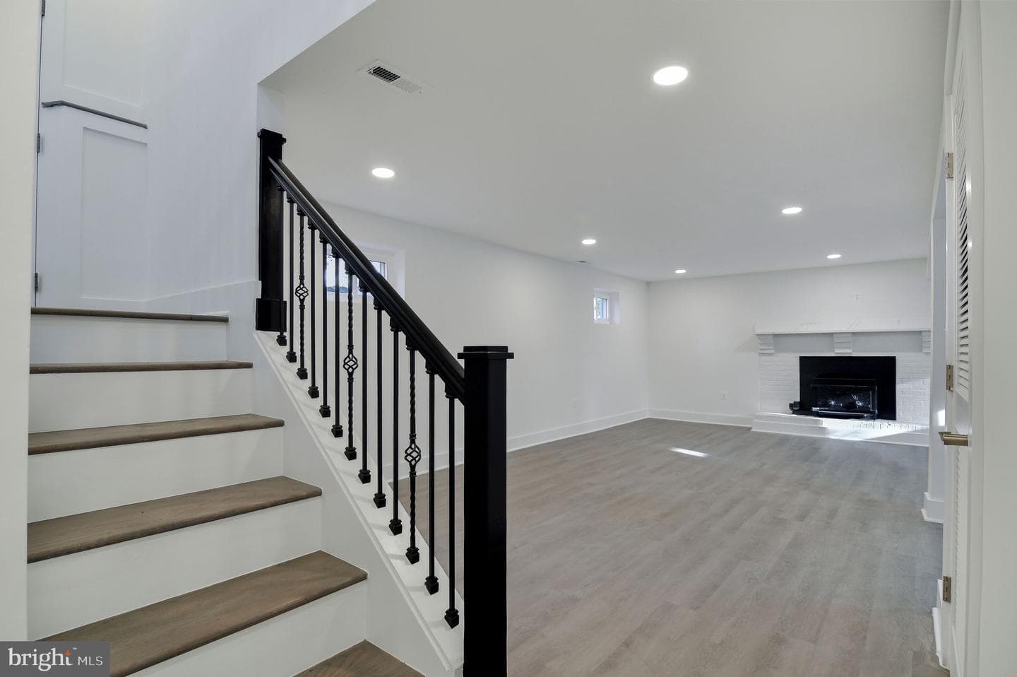 2016 Spring Grove Drive photo 20
