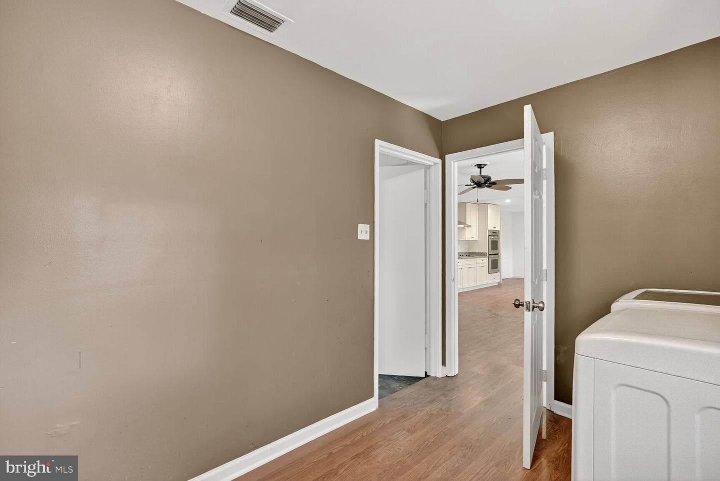 12201 Mount Pleasant Drive photo 27