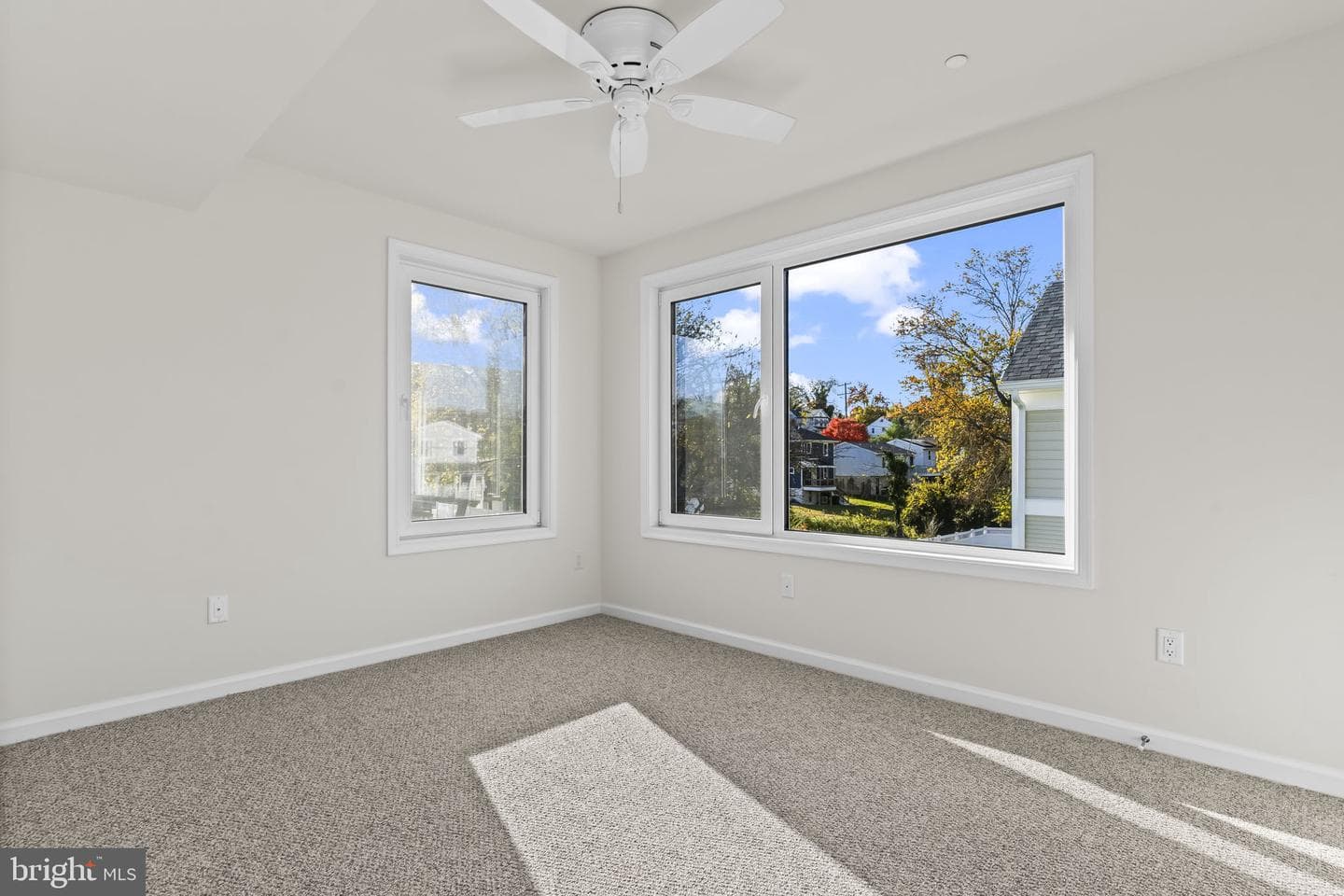 723 60th Place photo 23