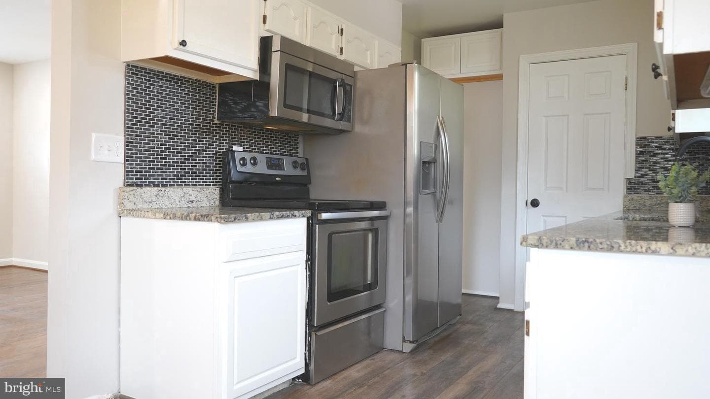 9300 Worrell Avenue photo 9