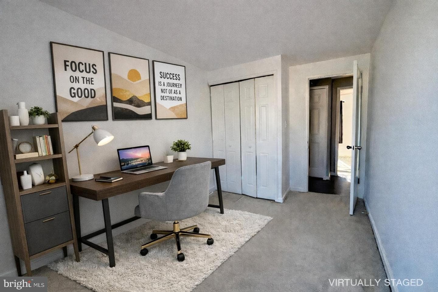 2263 Prince Of Wales Court photo 18