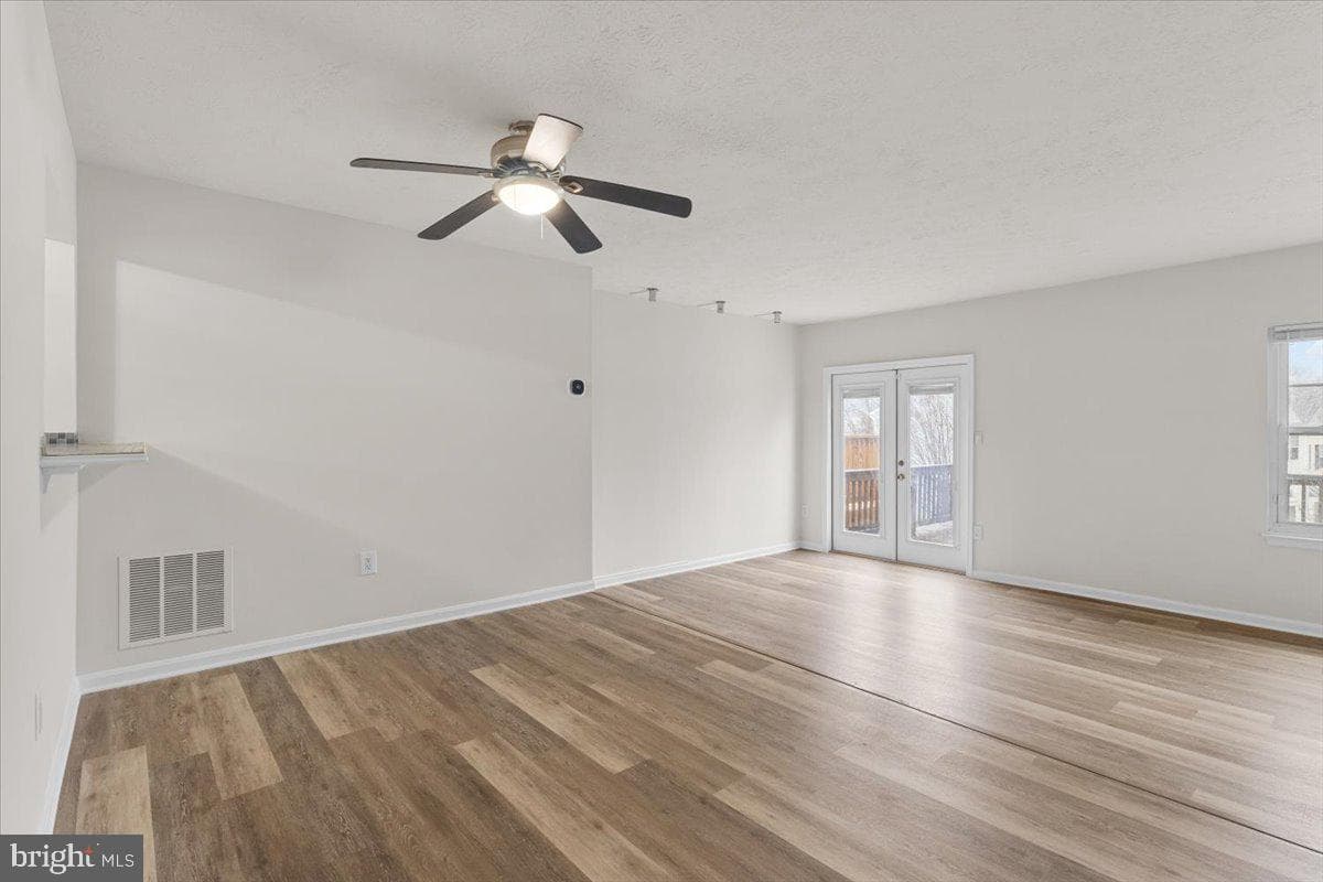 7308 Frankfort Court photo 9