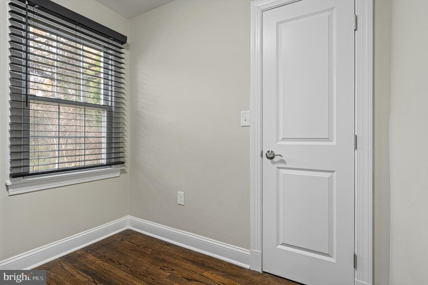 9217 Fowler Lane photo 31