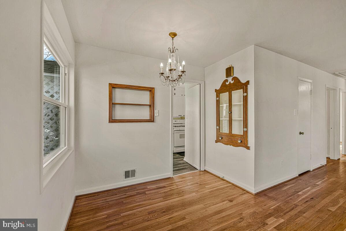 4803 Stockton Lane photo 9