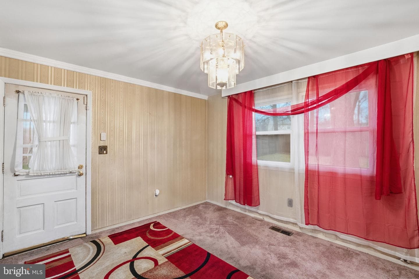 12101 Hunterton Street photo 9