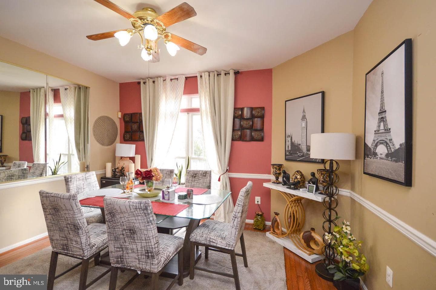 2040 Woodshade Court photo 4