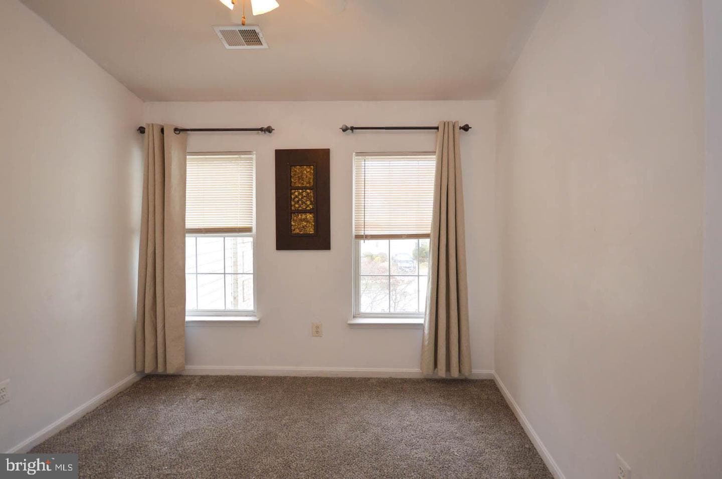 2040 Woodshade Court photo 9