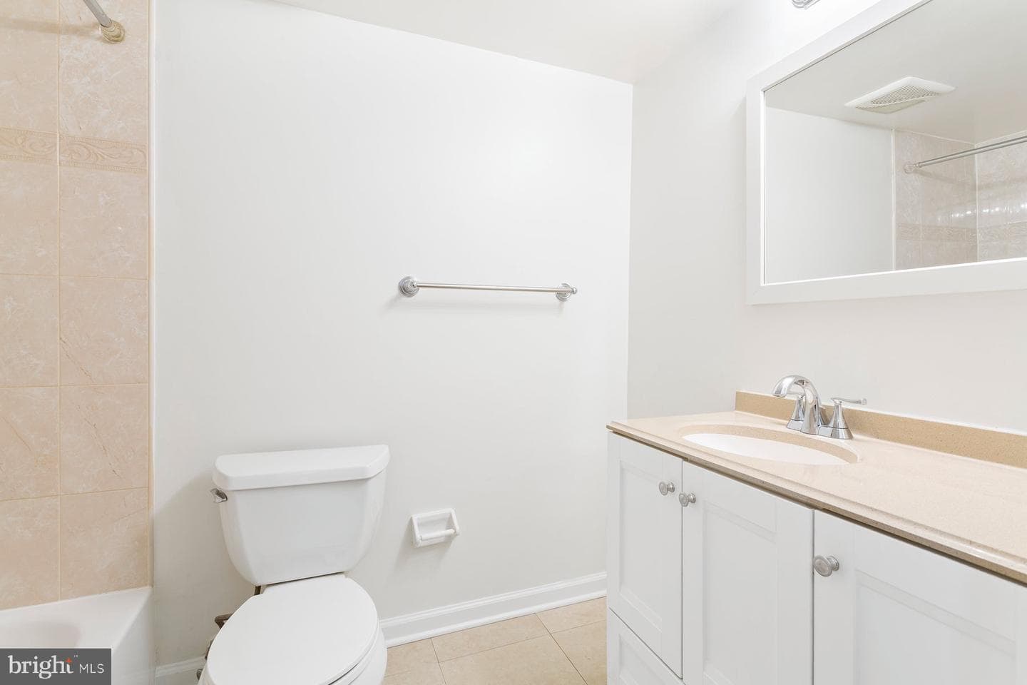 11234 Cherry Hill Road #304 photo 27