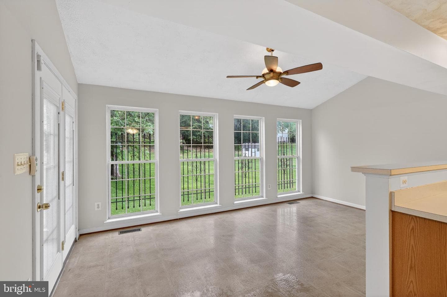 8508 Hillview Road photo 17