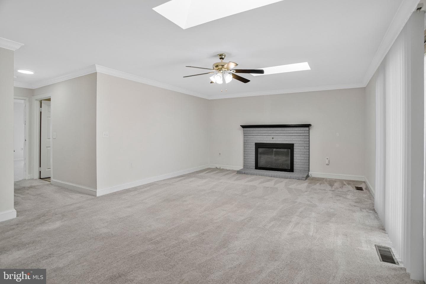 223 Manning Road E photo 19