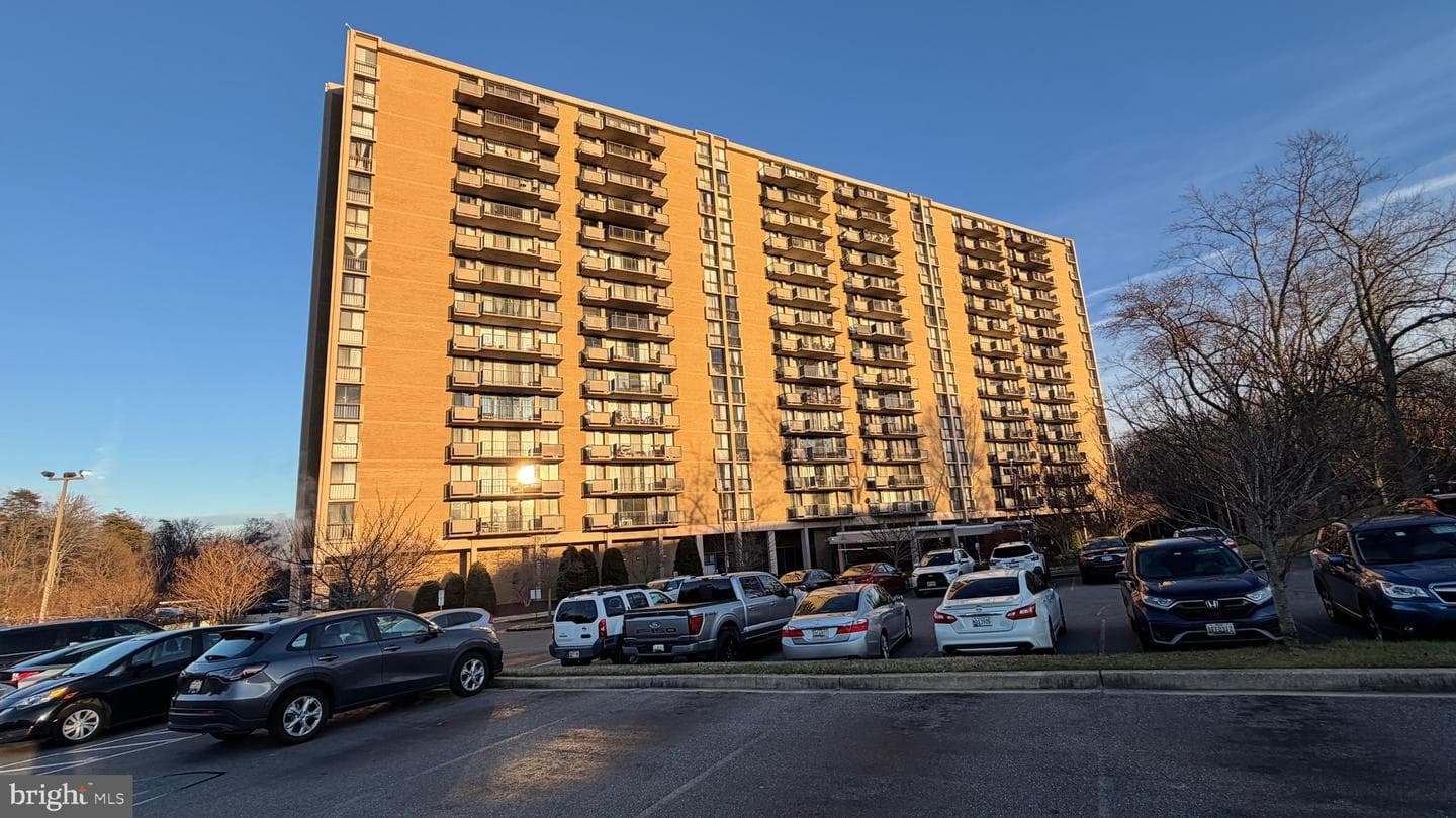 6100 Westchester Park Drive #609