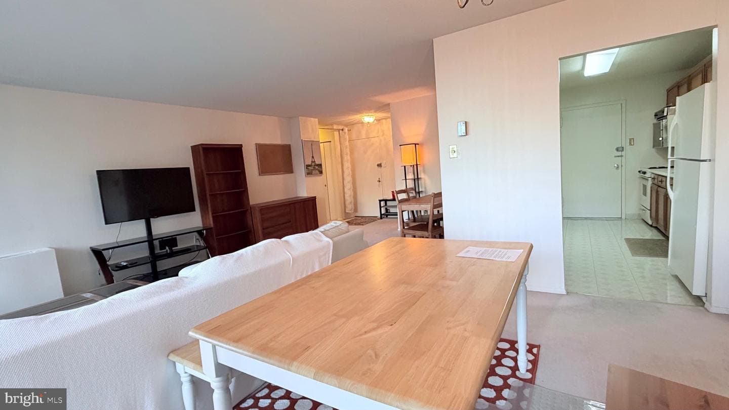 6100 Westchester Park Drive #609 photo 16