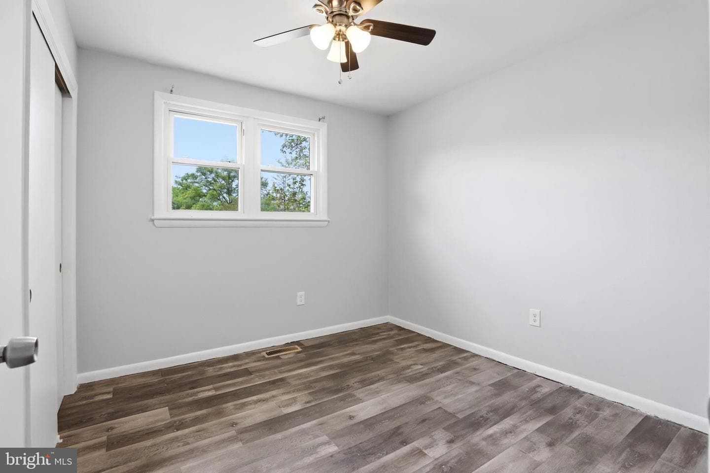 10000 Carnot Drive photo 27