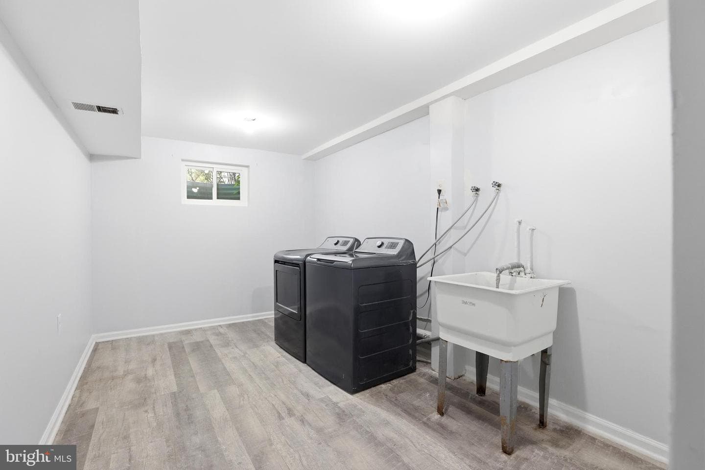 10000 Carnot Drive photo 33