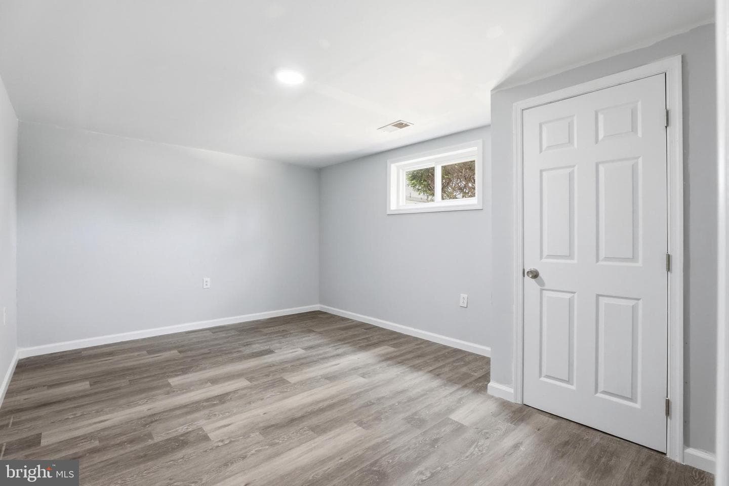 10000 Carnot Drive photo 40