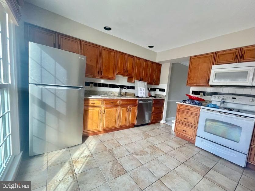 14633 Cambridge Circle photo 2