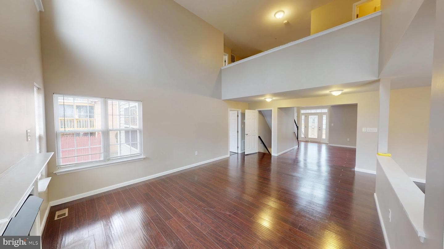 725 Gleneagles Drive photo 30