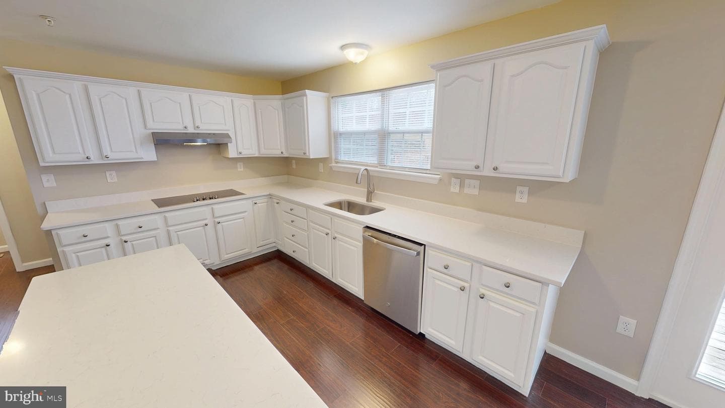 725 Gleneagles Drive photo 44