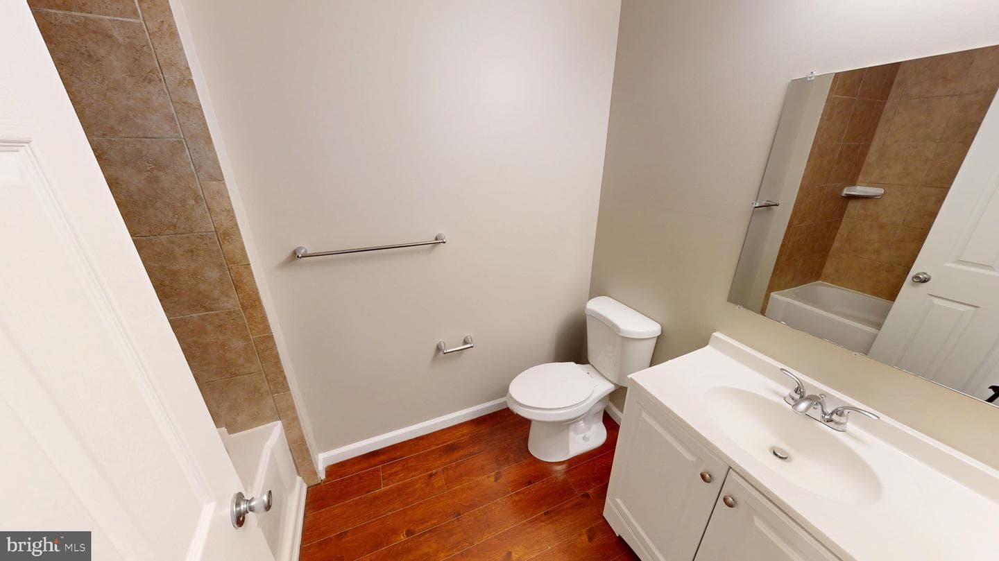 725 Gleneagles Drive photo 75