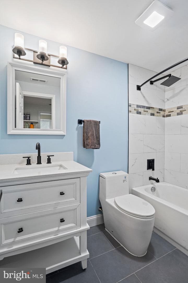 10908 Dower House Court photo 32