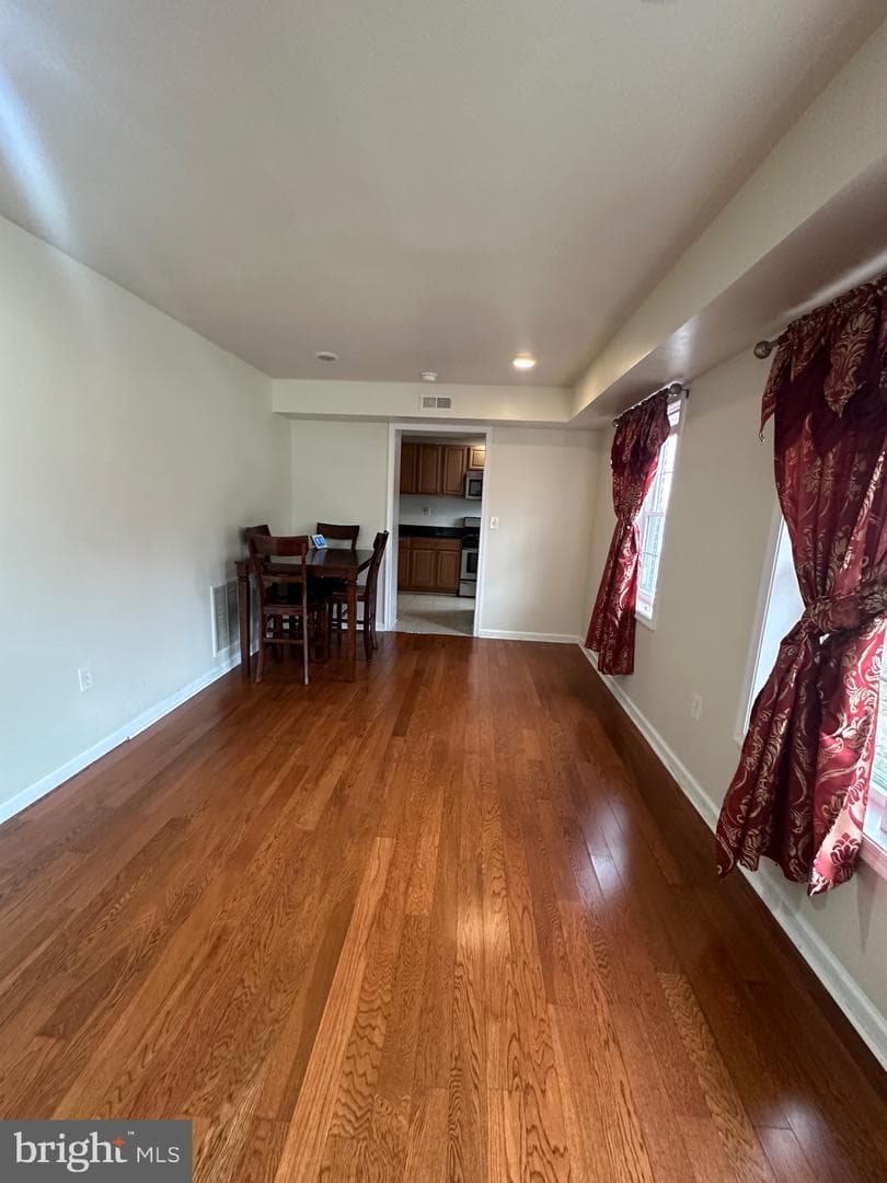 6621 Stockton Lane photo 10