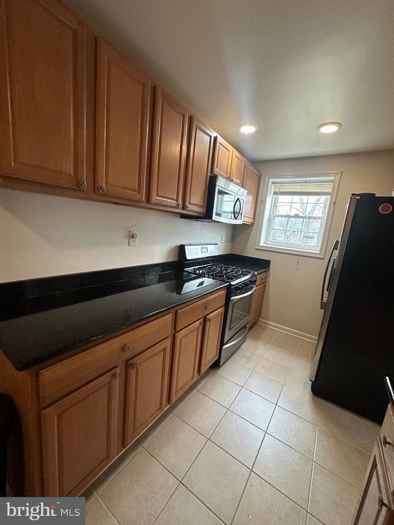 6621 Stockton Lane photo 12