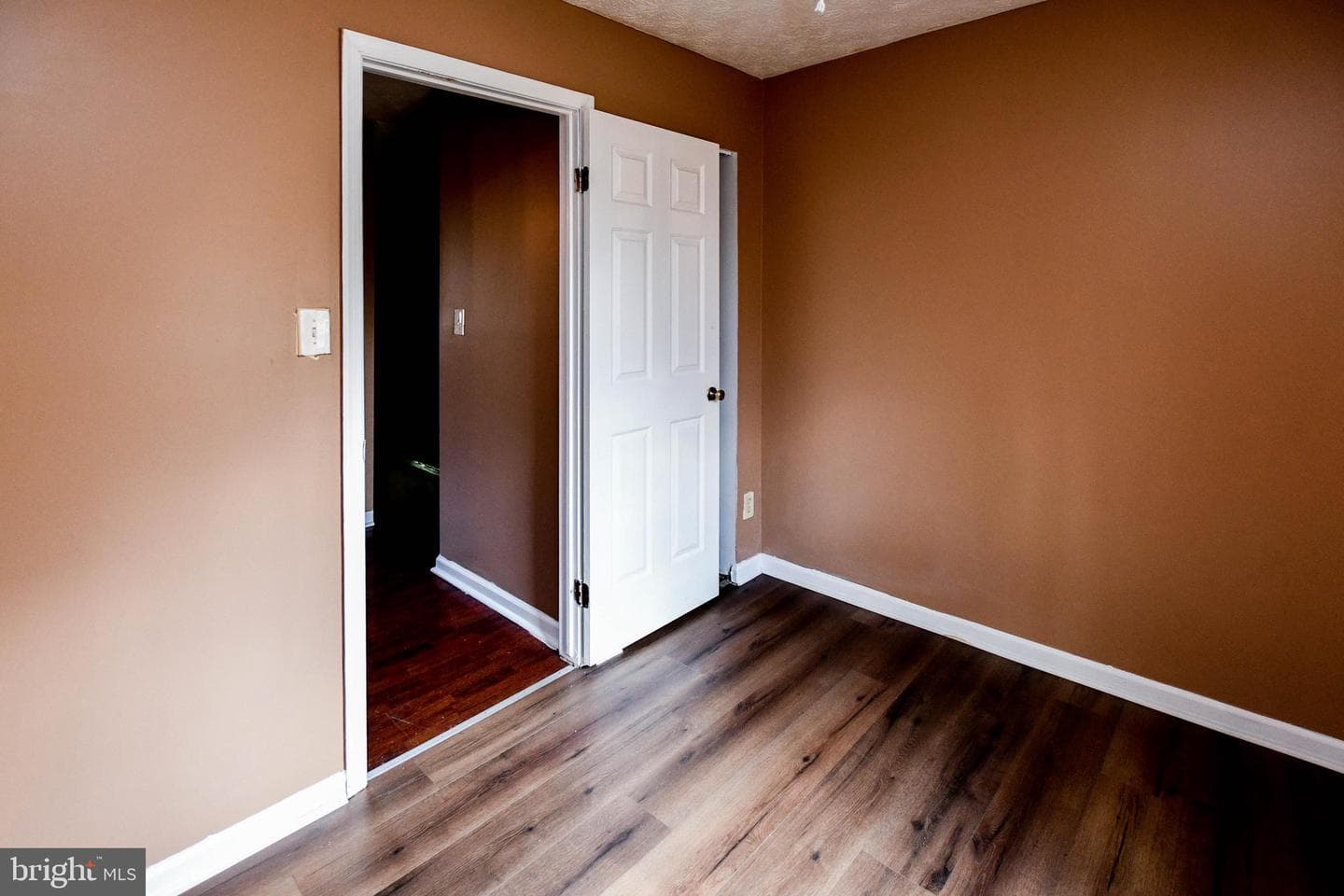 6703 Ammendale Way photo 15