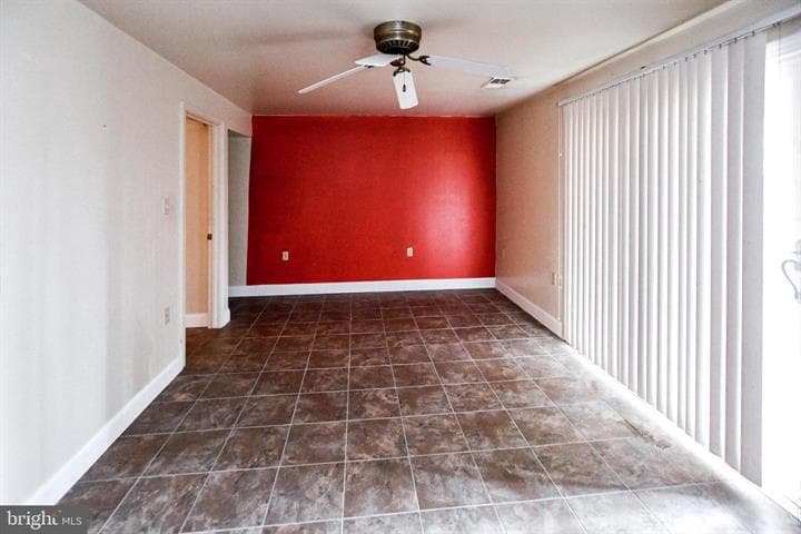 6703 Ammendale Way photo 17